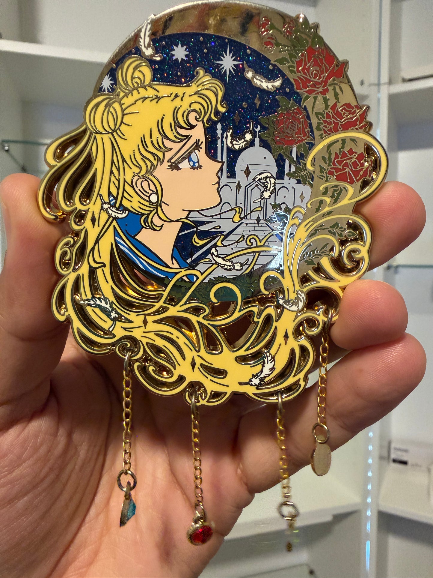 Usagi dangles pin
